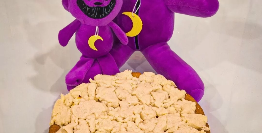 Yummy Mango Crumble Cake