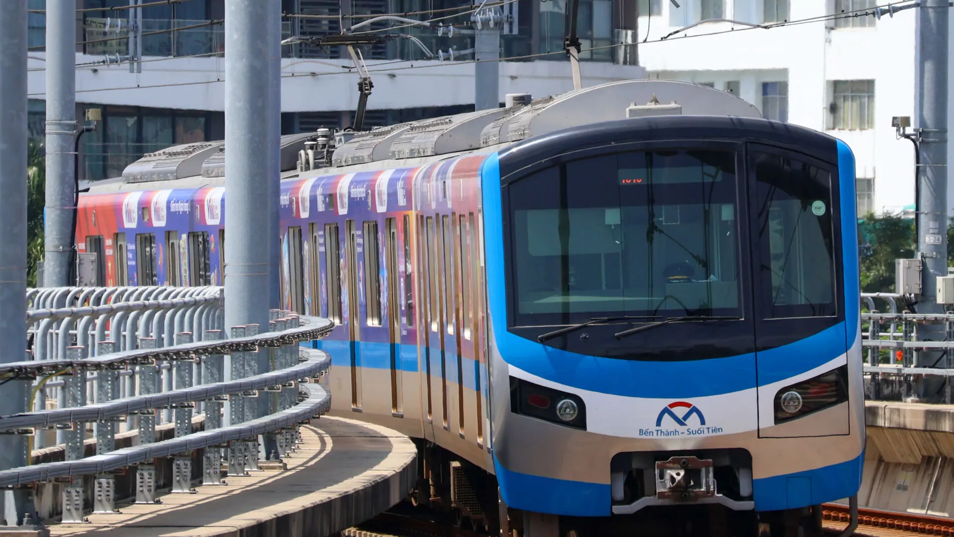 HCMC Metro Line 1 Hitachi Rolling Stock L1010 at Van Thanh Park